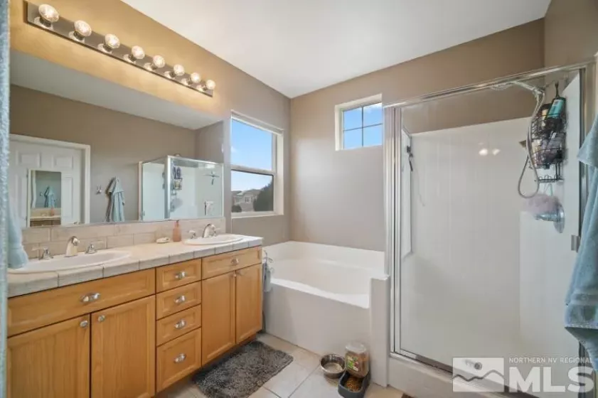 5494 Spandrell, Sparks, Nevada 89436, 4 Bedrooms Bedrooms, ,3 BathroomsBathrooms,Residential,Residential,Spandrell,250005667
