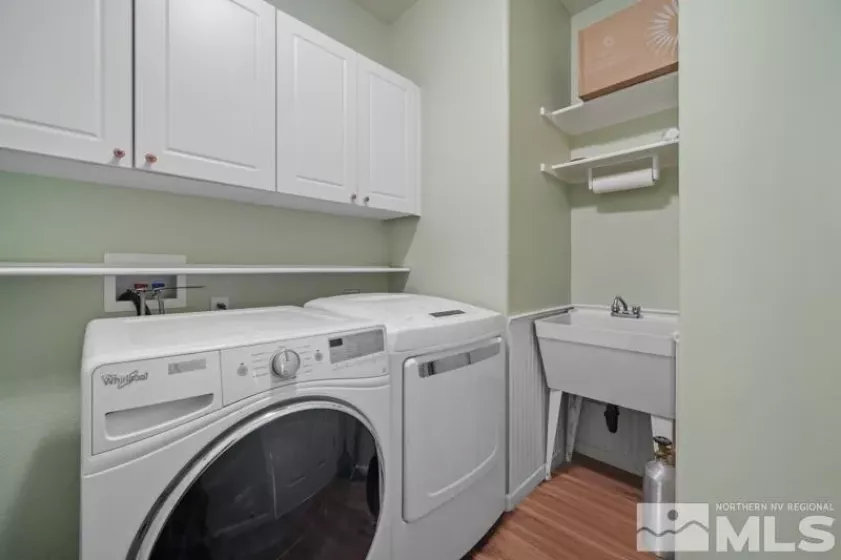 5494 Spandrell, Sparks, Nevada 89436, 4 Bedrooms Bedrooms, ,3 BathroomsBathrooms,Residential,Residential,Spandrell,250005667