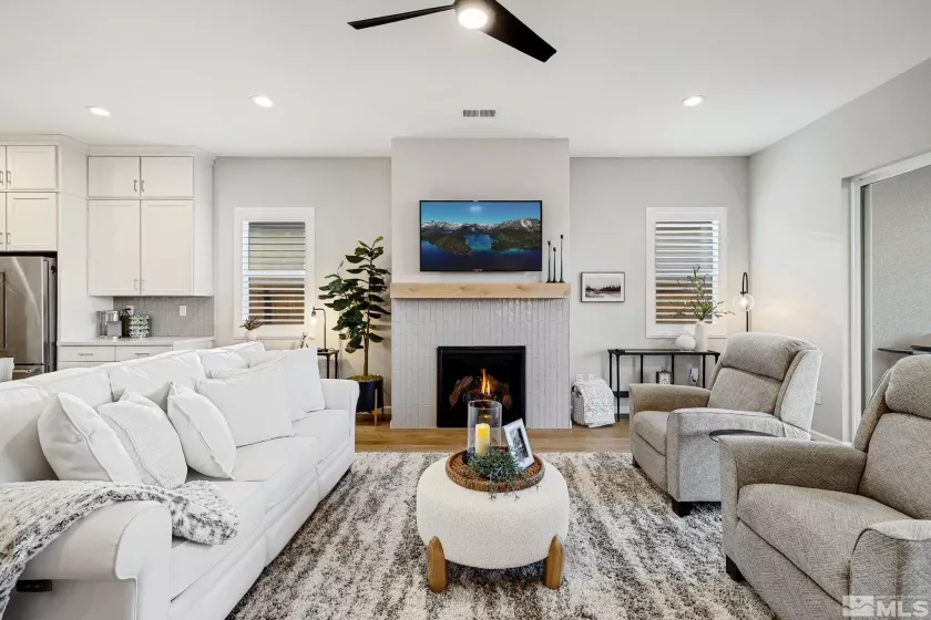 2336 Jagged Peak, Sparks, Nevada 89441, 2 Bedrooms Bedrooms, ,2 BathroomsBathrooms,Residential,Residential,Jagged Peak,250002735