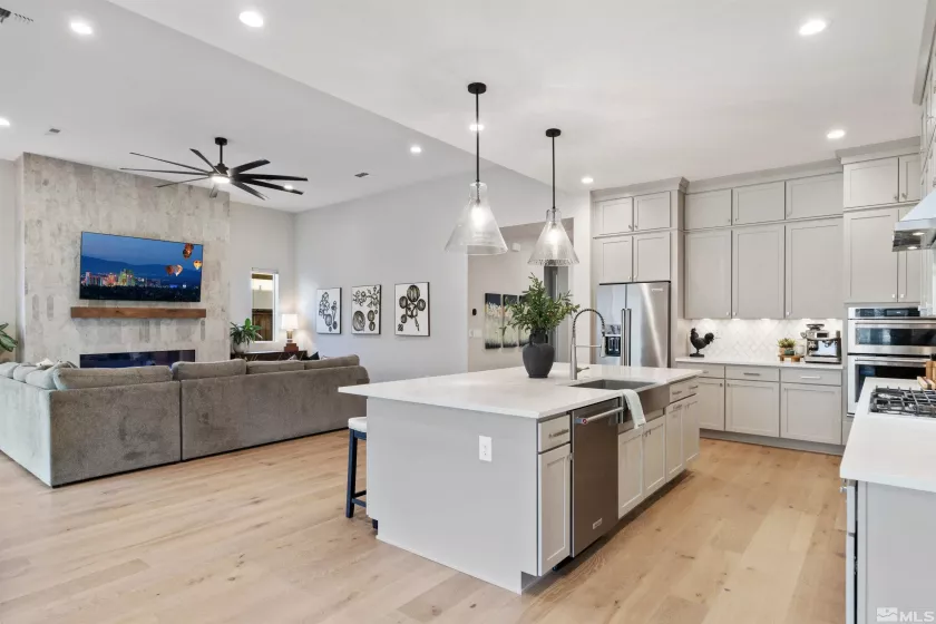 9191 Graycliff, Reno, Nevada 89523, 3 Bedrooms Bedrooms, ,4 BathroomsBathrooms,Residential,Residential,Graycliff,250002629