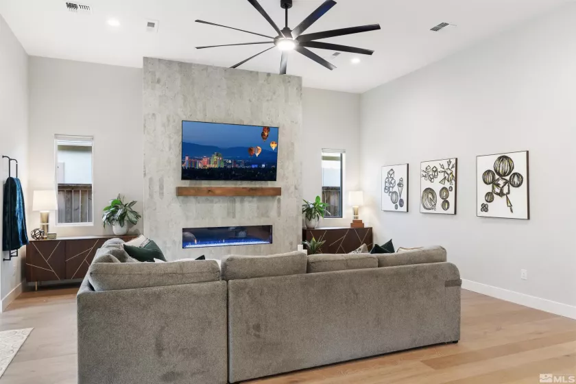 9191 Graycliff, Reno, Nevada 89523, 3 Bedrooms Bedrooms, ,4 BathroomsBathrooms,Residential,Residential,Graycliff,250002629