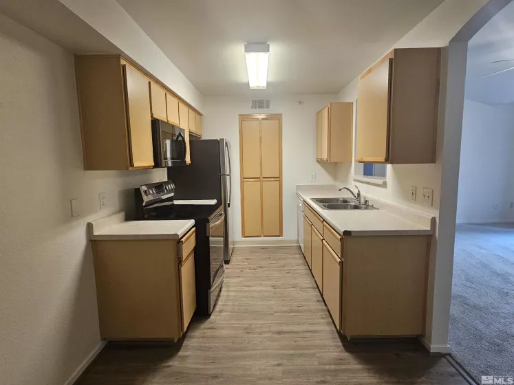 6850 Sharlands, Reno, Nevada 89523, 2 Bedrooms Bedrooms, ,2 BathroomsBathrooms,Residential,Residential,Sharlands,240015244