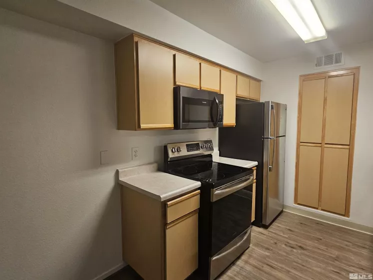 6850 Sharlands, Reno, Nevada 89523, 2 Bedrooms Bedrooms, ,2 BathroomsBathrooms,Residential,Residential,Sharlands,240015244
