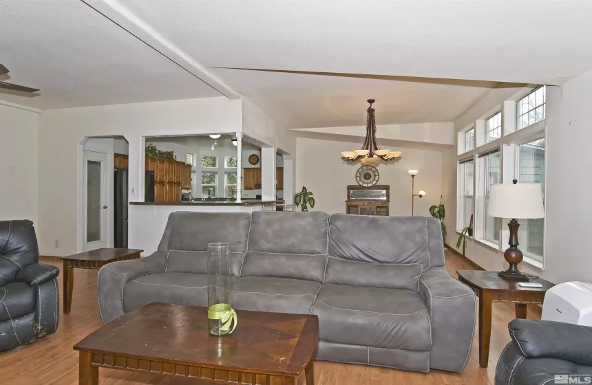 249 Bonnie Briar, Reno, Nevada 89509, 3 Bedrooms Bedrooms, ,3 BathroomsBathrooms,Residential,Residential,Bonnie Briar,250004726