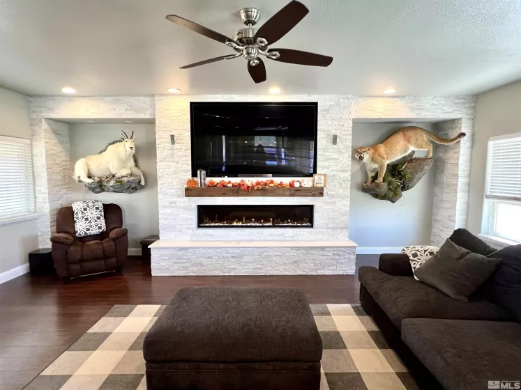 310 Mountain View, Yerington, Nevada 89447, 3 Bedrooms Bedrooms, ,2 BathroomsBathrooms,Residential,Residential,Mountain View,240012501