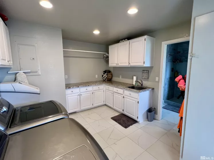 310 Mountain View, Yerington, Nevada 89447, 3 Bedrooms Bedrooms, ,2 BathroomsBathrooms,Residential,Residential,Mountain View,240012501