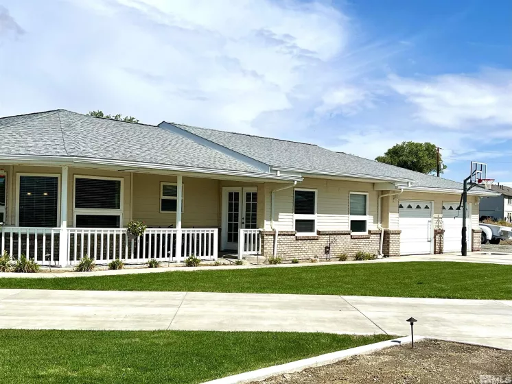 310 Mountain View, Yerington, Nevada 89447, 3 Bedrooms Bedrooms, ,2 BathroomsBathrooms,Residential,Residential,Mountain View,240012501