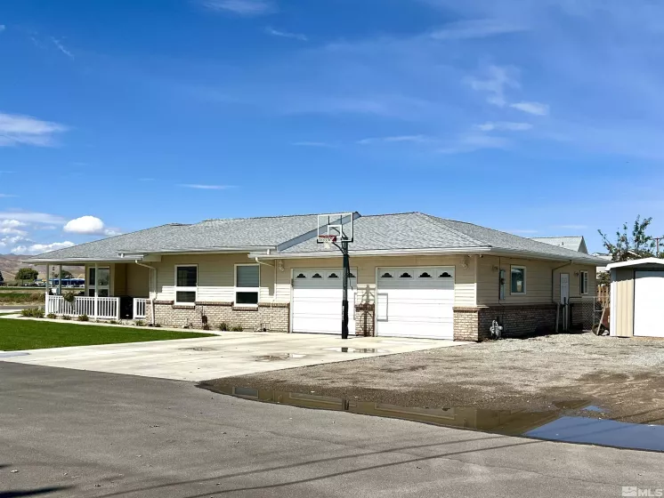 310 Mountain View, Yerington, Nevada 89447, 3 Bedrooms Bedrooms, ,2 BathroomsBathrooms,Residential,Residential,Mountain View,240012501