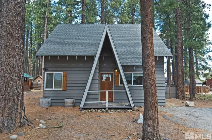 3629 Forest, South Lake Tahoe, California 96150, 3 Bedrooms Bedrooms, ,2 BathroomsBathrooms,Residential,Residential,Forest,240008984