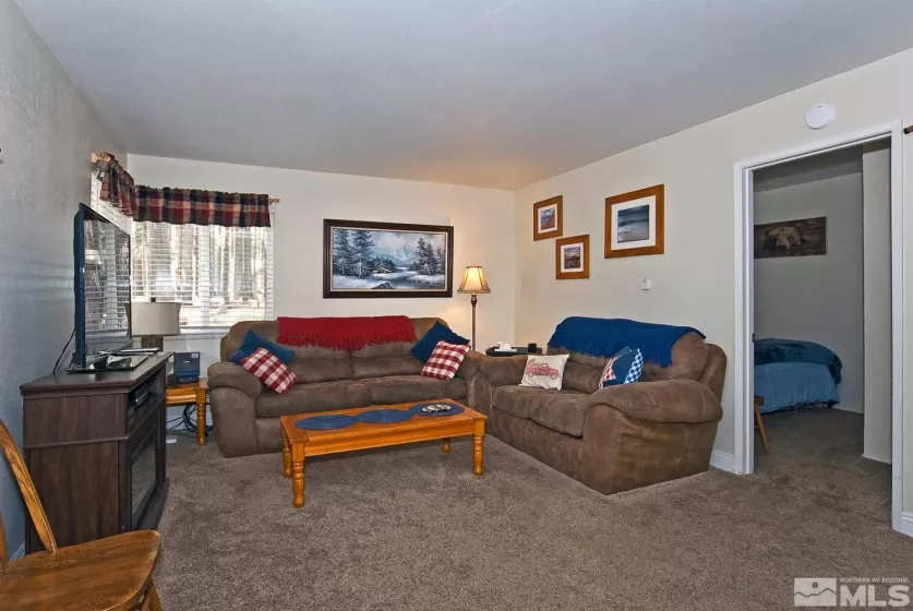 3629 Forest, South Lake Tahoe, California 96150, 3 Bedrooms Bedrooms, ,2 BathroomsBathrooms,Residential,Residential,Forest,240008984