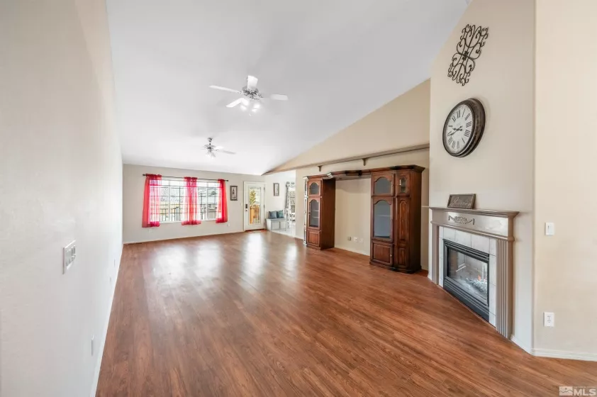 1018 Rook, Sparks, Nevada 89441, 5 Bedrooms Bedrooms, ,3 BathroomsBathrooms,Residential,Residential,Rook,250003470