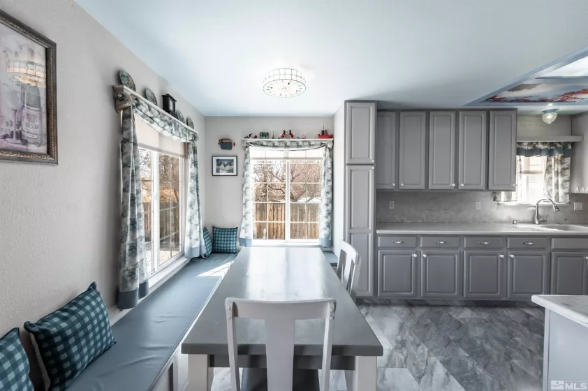1018 Rook, Sparks, Nevada 89441, 5 Bedrooms Bedrooms, ,3 BathroomsBathrooms,Residential,Residential,Rook,250003470