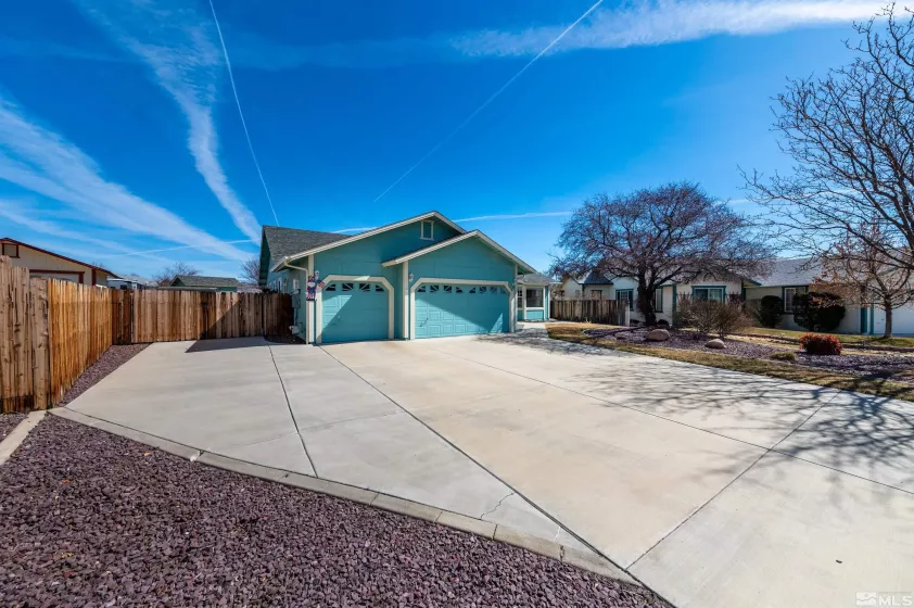 1018 Rook, Sparks, Nevada 89441, 5 Bedrooms Bedrooms, ,3 BathroomsBathrooms,Residential,Residential,Rook,250003470