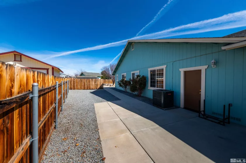 1018 Rook, Sparks, Nevada 89441, 5 Bedrooms Bedrooms, ,3 BathroomsBathrooms,Residential,Residential,Rook,250003470