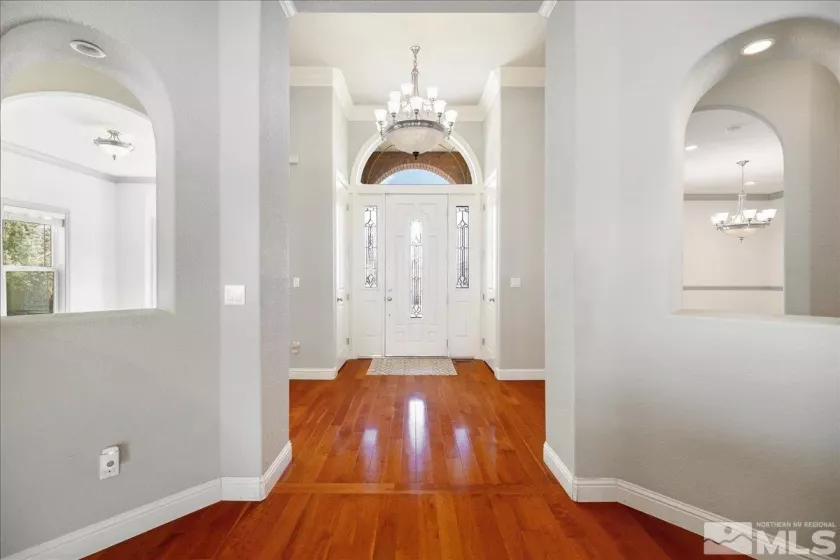 Entry/Foyer