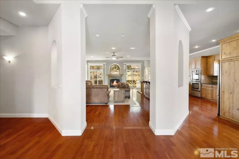 Entry/Foyer