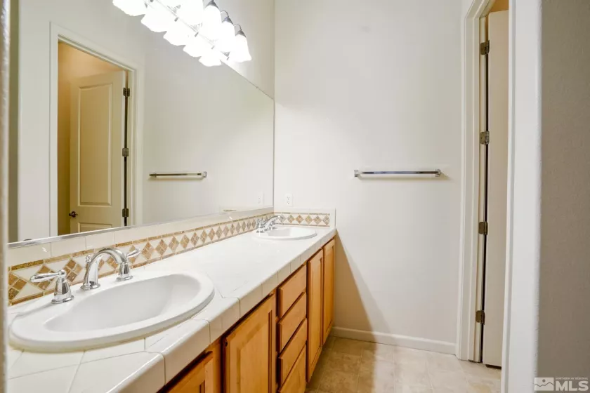 9900 Wilbur May, Reno, Nevada 89521, 2 Bedrooms Bedrooms, ,2 BathroomsBathrooms,Residential,Residential,Wilbur May,250005715