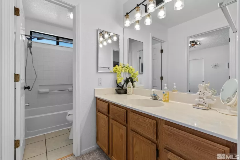 5276 Simons, Reno, Nevada 89523, 3 Bedrooms Bedrooms, ,3 BathroomsBathrooms,Residential,Residential,Simons,250005809
