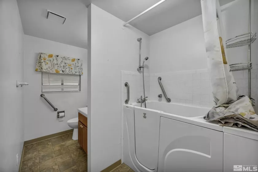 909 Norrie, Carson City, Nevada 89703, 3 Bedrooms Bedrooms, ,2 BathroomsBathrooms,Residential,Residential,Norrie,250005808