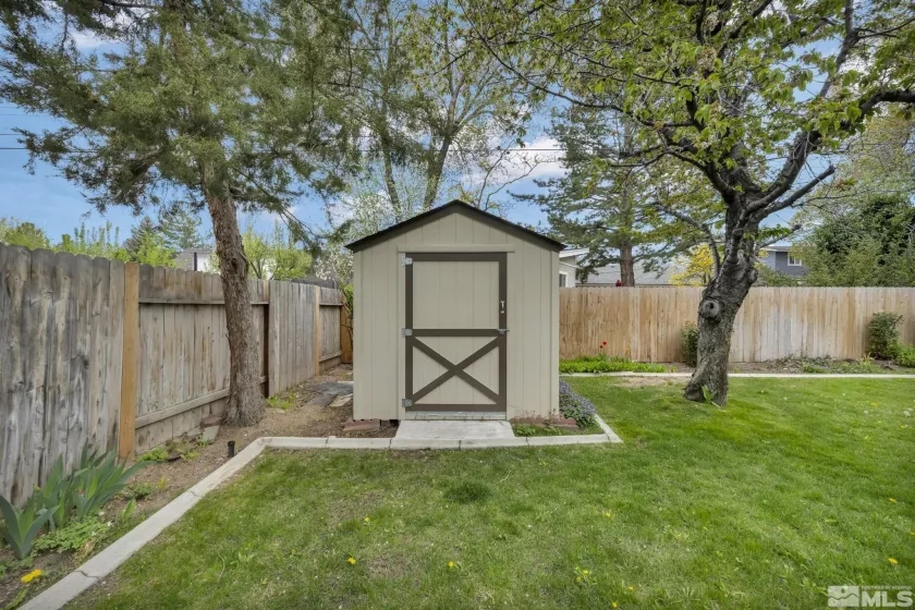 909 Norrie, Carson City, Nevada 89703, 3 Bedrooms Bedrooms, ,2 BathroomsBathrooms,Residential,Residential,Norrie,250005808