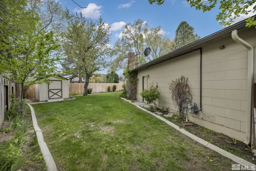 909 Norrie, Carson City, Nevada 89703, 3 Bedrooms Bedrooms, ,2 BathroomsBathrooms,Residential,Residential,Norrie,250005808