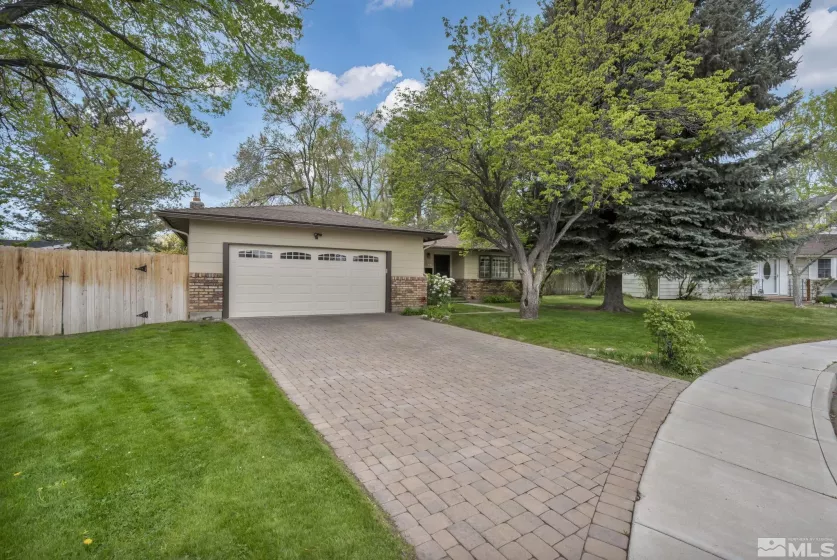 909 Norrie, Carson City, Nevada 89703, 3 Bedrooms Bedrooms, ,2 BathroomsBathrooms,Residential,Residential,Norrie,250005808