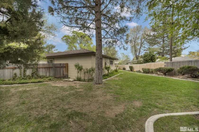 909 Norrie, Carson City, Nevada 89703, 3 Bedrooms Bedrooms, ,2 BathroomsBathrooms,Residential,Residential,Norrie,250005808
