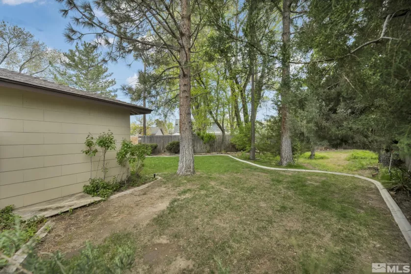 909 Norrie, Carson City, Nevada 89703, 3 Bedrooms Bedrooms, ,2 BathroomsBathrooms,Residential,Residential,Norrie,250005808