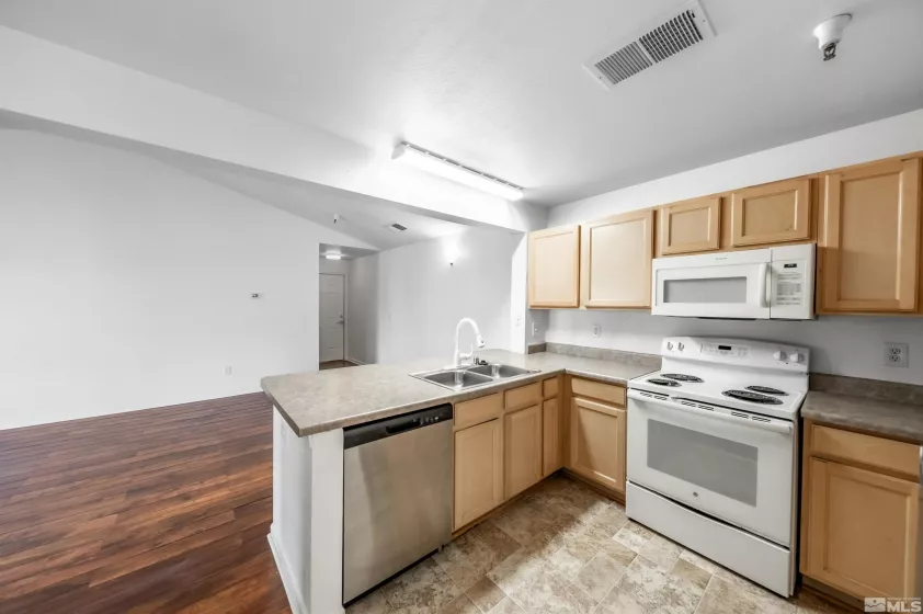 200 Talus, Reno, Nevada 89503, 4 Bedrooms Bedrooms, ,4 BathroomsBathrooms,Residential Lease,Manufactured,Talus,250005644