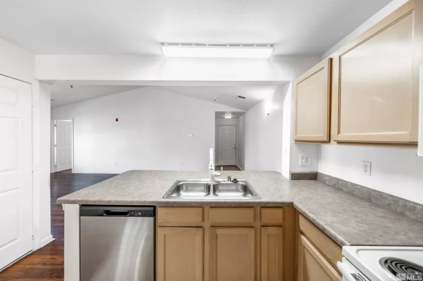 200 Talus, Reno, Nevada 89503, 4 Bedrooms Bedrooms, ,4 BathroomsBathrooms,Residential Lease,Manufactured,Talus,250005644