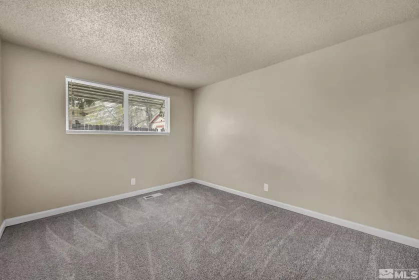 1686 Sue, Sparks, Nevada 89431, 3 Bedrooms Bedrooms, ,2 BathroomsBathrooms,Residential,Residential,Sue,250003940