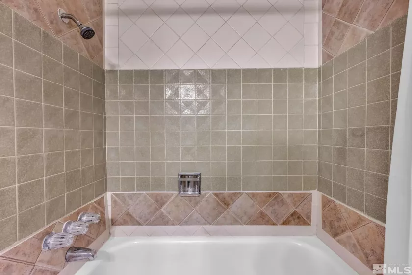 1686 Sue, Sparks, Nevada 89431, 3 Bedrooms Bedrooms, ,2 BathroomsBathrooms,Residential,Residential,Sue,250003940