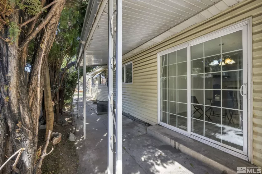 1686 Sue, Sparks, Nevada 89431, 3 Bedrooms Bedrooms, ,2 BathroomsBathrooms,Residential,Residential,Sue,250003940