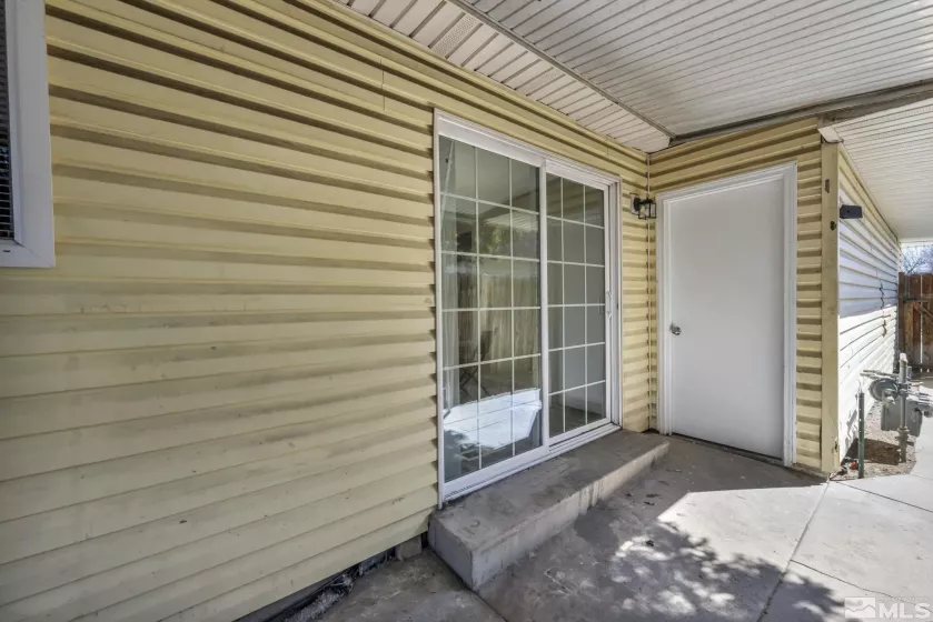 1686 Sue, Sparks, Nevada 89431, 3 Bedrooms Bedrooms, ,2 BathroomsBathrooms,Residential,Residential,Sue,250003940