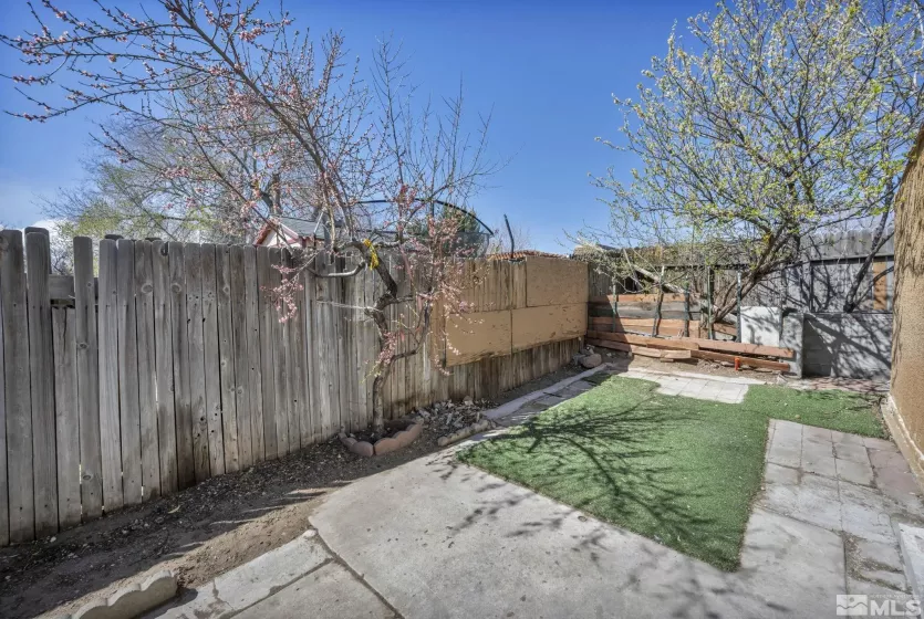 1686 Sue, Sparks, Nevada 89431, 3 Bedrooms Bedrooms, ,2 BathroomsBathrooms,Residential,Residential,Sue,250003940