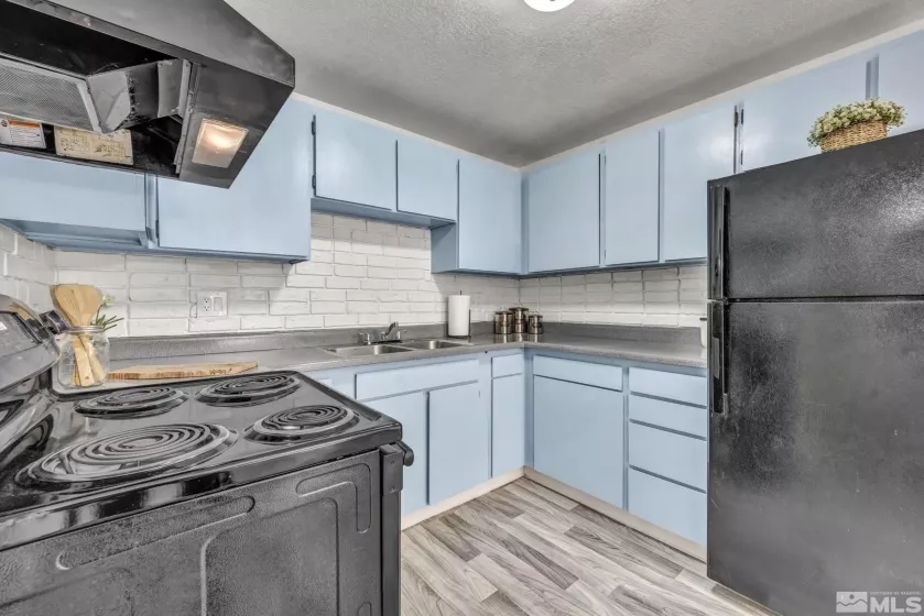 1686 Sue, Sparks, Nevada 89431, 3 Bedrooms Bedrooms, ,2 BathroomsBathrooms,Residential,Residential,Sue,250003940