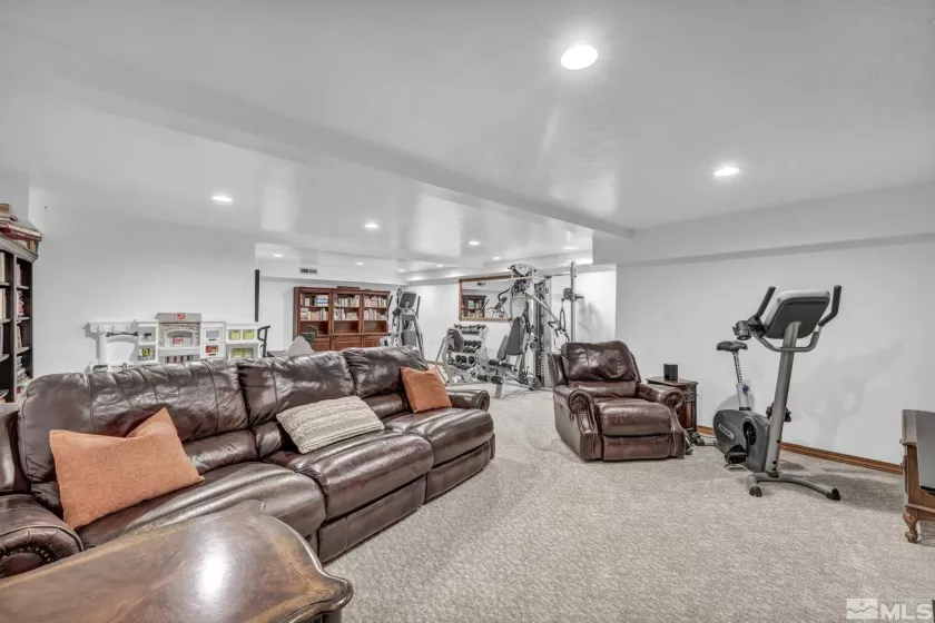 1865 Olive, Reno, Nevada 89511, 4 Bedrooms Bedrooms, ,4 BathroomsBathrooms,Residential,Residential,Olive,240013789