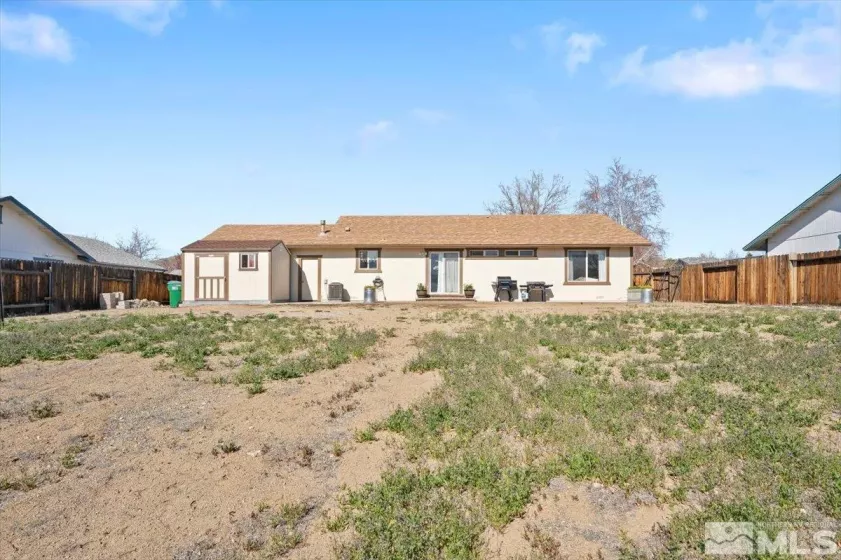 2036 Flycatcher, Sparks, Nevada 89441, 3 Bedrooms Bedrooms, ,2 BathroomsBathrooms,Residential,Residential,Flycatcher,250004818