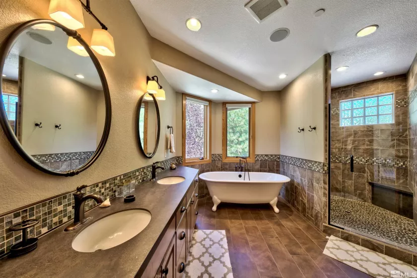 289 Five, Gardnerville, Nevada 89460, 4 Bedrooms Bedrooms, ,3 BathroomsBathrooms,Residential,Residential,Five,240010032