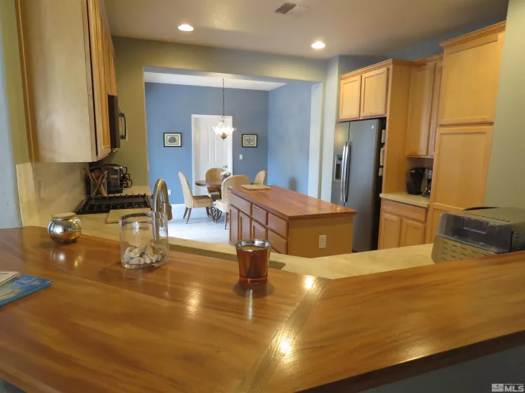 480 Dartmoor, Reno, Nevada 89521, 4 Bedrooms Bedrooms, ,3 BathroomsBathrooms,Residential Lease,Manufactured,Dartmoor,250005794