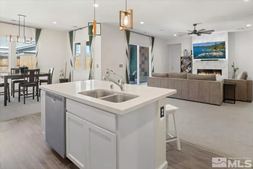 2444 Butte Creek, Sparks, Nevada 89436, 3 Bedrooms Bedrooms, ,3 BathroomsBathrooms,Residential,Residential,Butte Creek,250005279