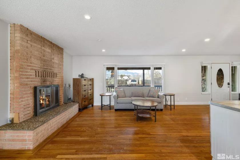 180 Gallian, Reno, Nevada 89511, 3 Bedrooms Bedrooms, ,3 BathroomsBathrooms,Residential,Residential,Gallian,240014447