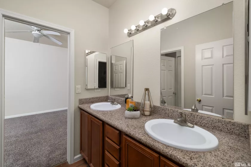 905 Demos, Reno, Nevada 89512, 4 Bedrooms Bedrooms, ,4 BathroomsBathrooms,Residential,Residential,Demos,240014284