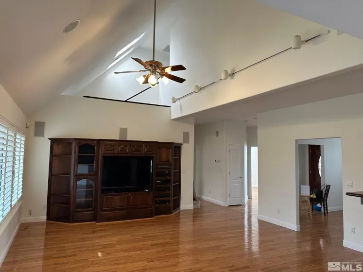 972 Springfield, Gardnerville, Nevada 89460, 4 Bedrooms Bedrooms, ,4 BathroomsBathrooms,Residential,Residential,Springfield,250001090