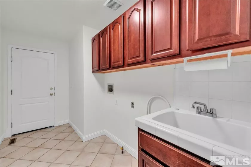 972 Springfield, Gardnerville, Nevada 89460, 4 Bedrooms Bedrooms, ,4 BathroomsBathrooms,Residential,Residential,Springfield,250001090
