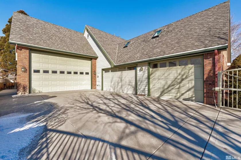 972 Springfield, Gardnerville, Nevada 89460, 4 Bedrooms Bedrooms, ,4 BathroomsBathrooms,Residential,Residential,Springfield,250001090