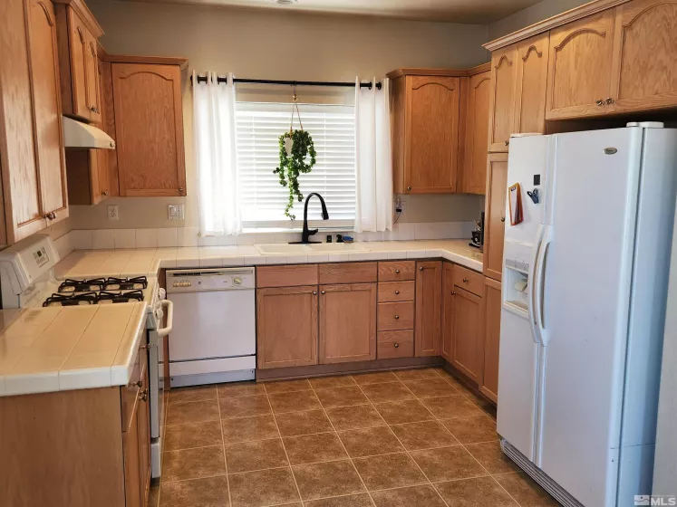 298 Fallen Leaf, Fernley, Nevada 89408, 3 Bedrooms Bedrooms, ,2 BathroomsBathrooms,Residential,Residential,Fallen Leaf,250005024
