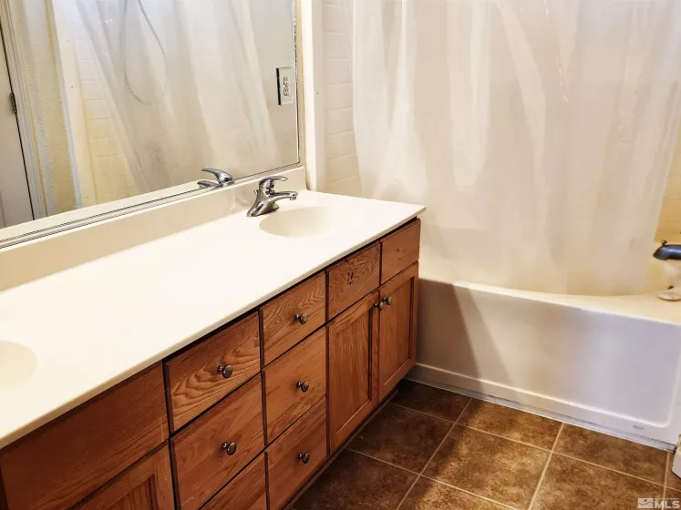 298 Fallen Leaf, Fernley, Nevada 89408, 3 Bedrooms Bedrooms, ,2 BathroomsBathrooms,Residential,Residential,Fallen Leaf,250005024