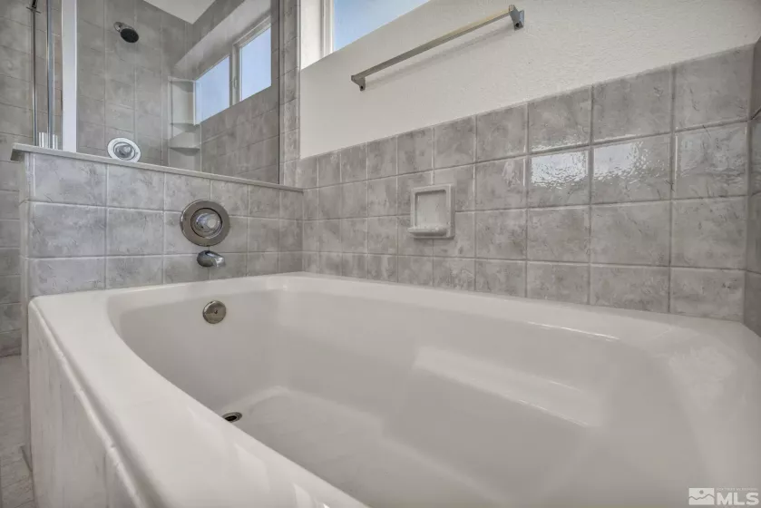 994 Sunview, Carson City, Nevada 89705, 3 Bedrooms Bedrooms, ,2 BathroomsBathrooms,Residential,Residential,Sunview,250005192