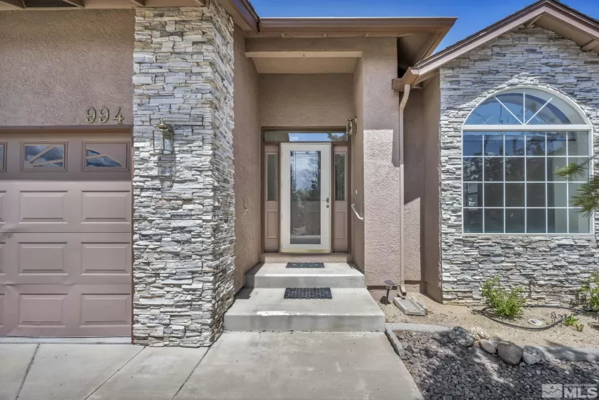 994 Sunview, Carson City, Nevada 89705, 3 Bedrooms Bedrooms, ,2 BathroomsBathrooms,Residential,Residential,Sunview,250005192